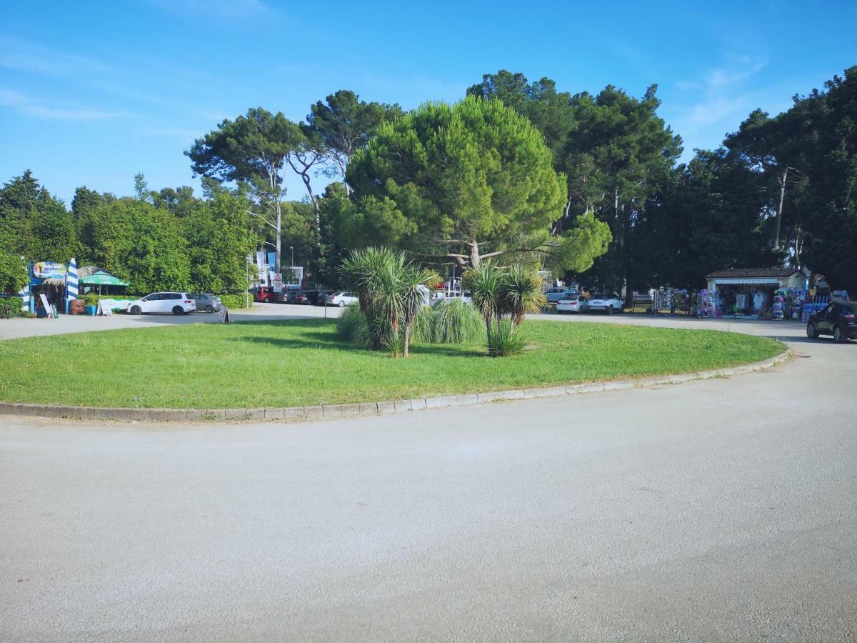 App Emona Apartment Bašanija Exterior foto